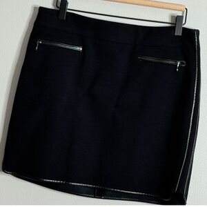 Banana Republic Mini Skirt Black Faux Leather Trim Zip Pockets Edgy Lined Sz 8